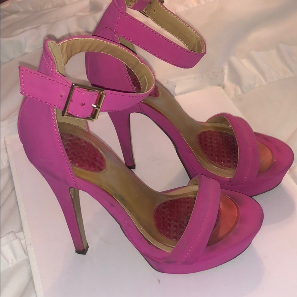 Pink platform heels - Picture 3 of 7